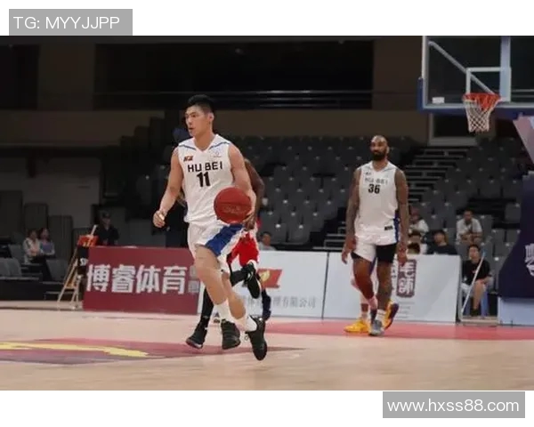 杭州篮球队与重庆篮球队实力对比赛后分析与总结