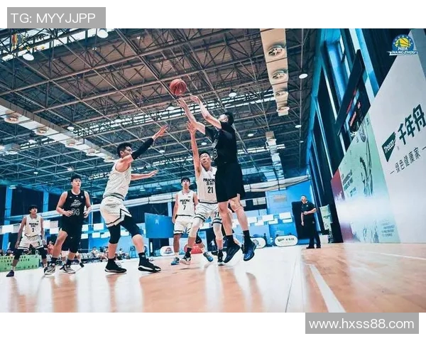 杭州篮球队包夹战术解析与其在比赛中的应用与影响 杭州篮球队包夹战术解析与其在比赛中的应用与影响