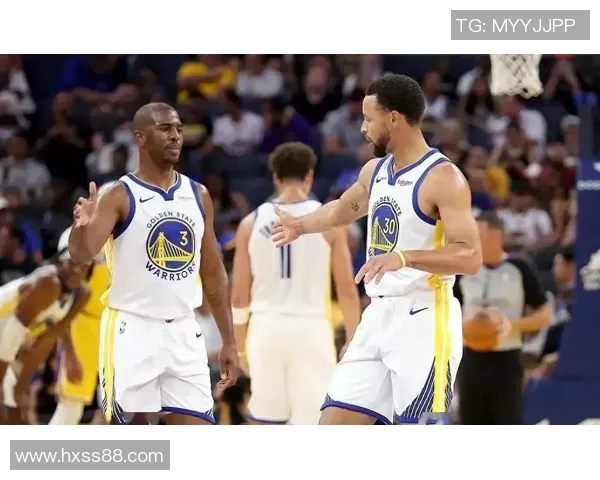 勇士与雷霆常规赛对决精彩回顾与赛季展望分析